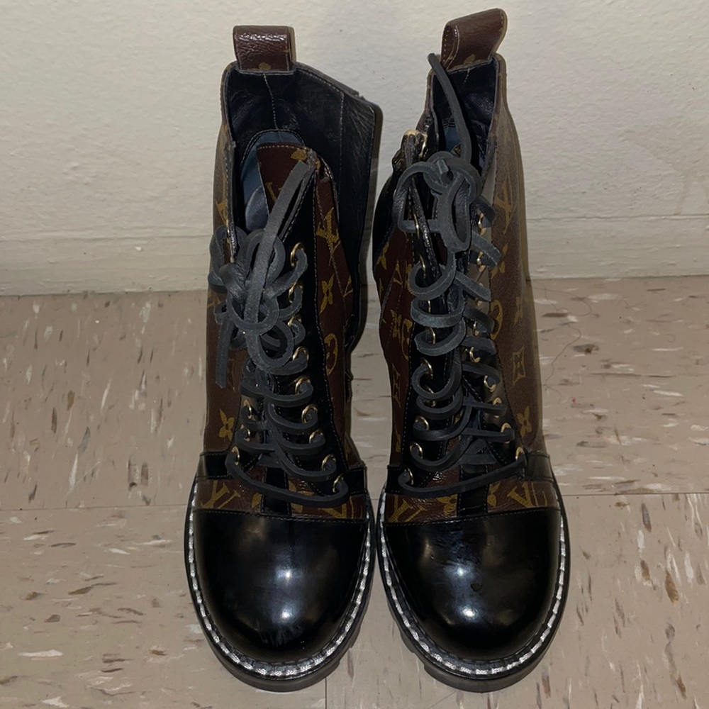 Louis Vuitton Star Trail Ankle Boots, Size 39